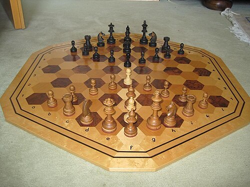 Échecs hexagonaux