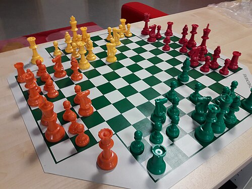 Échecs à quatre